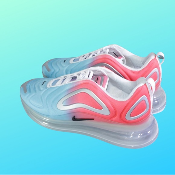 Nike Womens Air Max 720 Womens - Picture 2 of 5